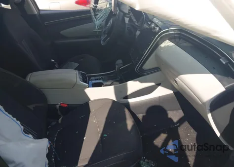 2024 Hyundai Tucson Sel z USA, uszkodzony, nr VIN 5NMJB3DE2RH379473